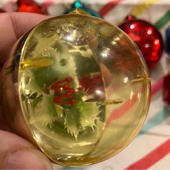 9 Vintage Jewel Brite 1960s Plastic Christmas Ornaments - Picture 7 of 12